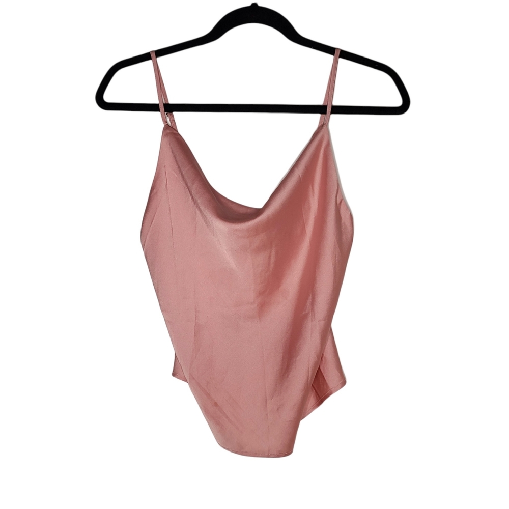 Active USA | Dusty Rose Spaghetti Strap Satin like Open back crop top Small